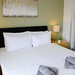 Sm Dreams Unlimited Serviced Accommodation- Stanwell-Staines-Heathrow