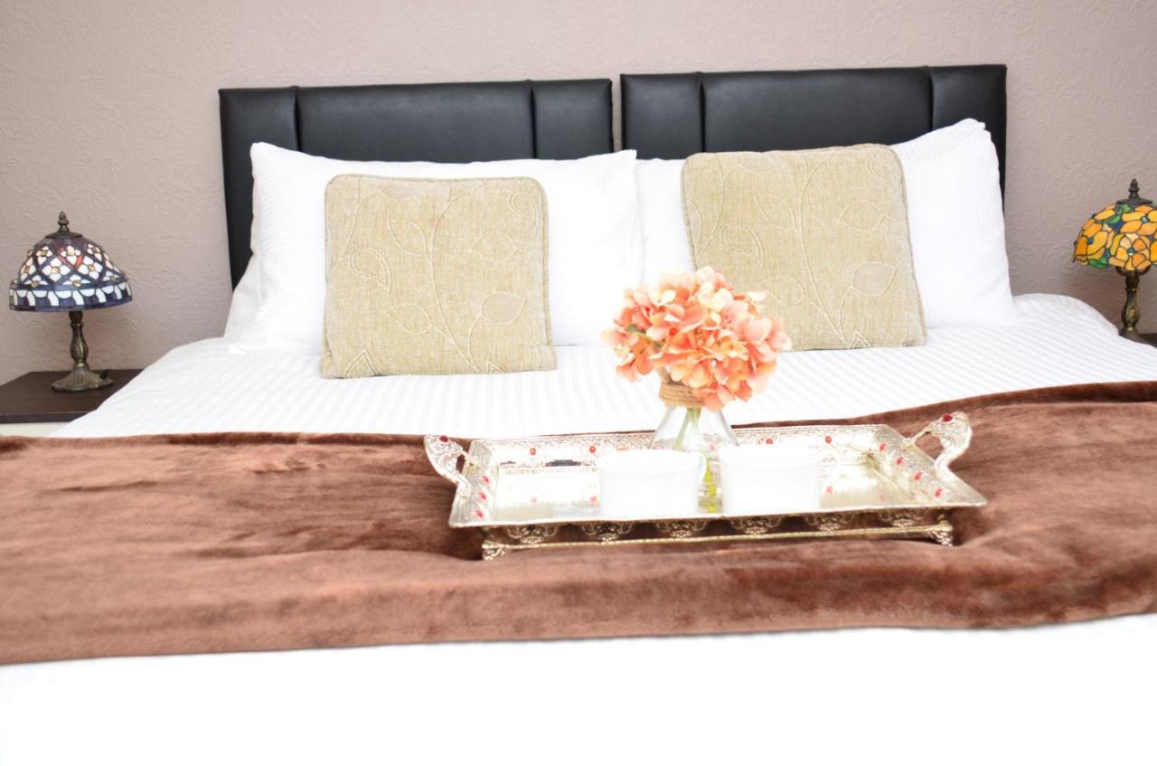 Holiday home Sm Dreams Unlimited Serviced Accommodation- Stanwell-staines-heathrow *