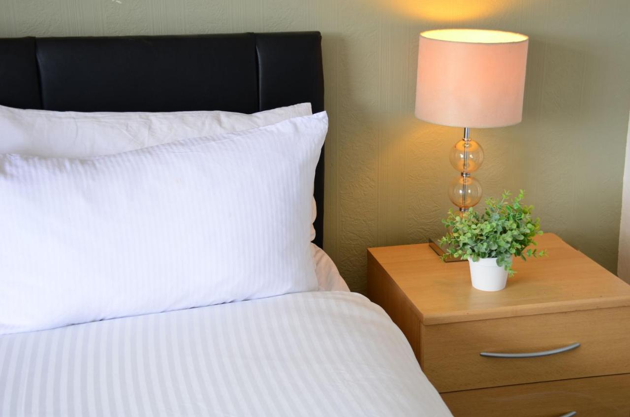 Sm Dreams Unlimited Serviced Accommodation- Stanwell-staines-heathrow Holiday home Stanwell