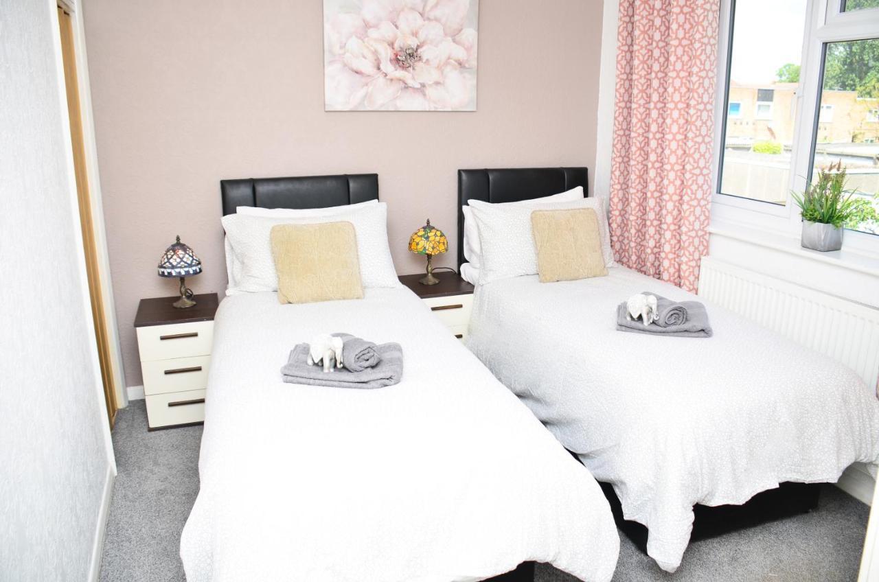 Sm Dreams Unlimited Serviced Accommodation- Stanwell-staines-heathrow *