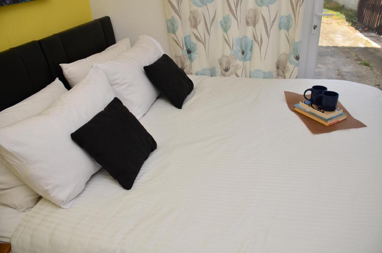 Sm Dreams Unlimited Serviced Accommodation- Stanwell-staines-heathrow * Stanwell