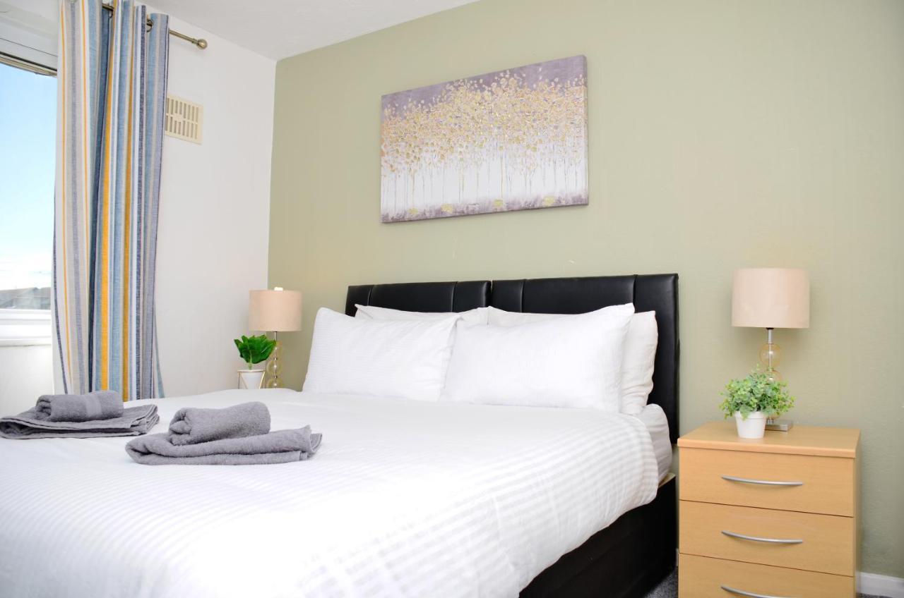 Sm Dreams Unlimited Serviced Accommodation- Stanwell-staines-heathrow Holiday home Stanwell
