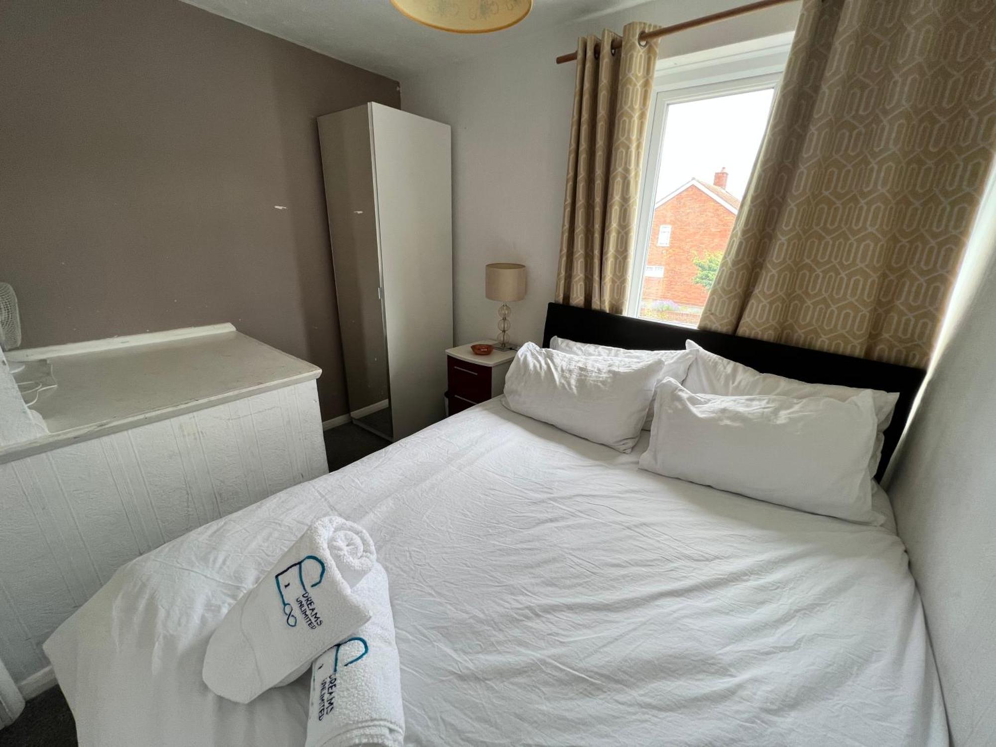 Sm Dreams Unlimited Serviced Accommodation- Stanwell-staines-heathrow